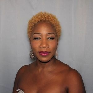 Meet your Posher, Phyllis